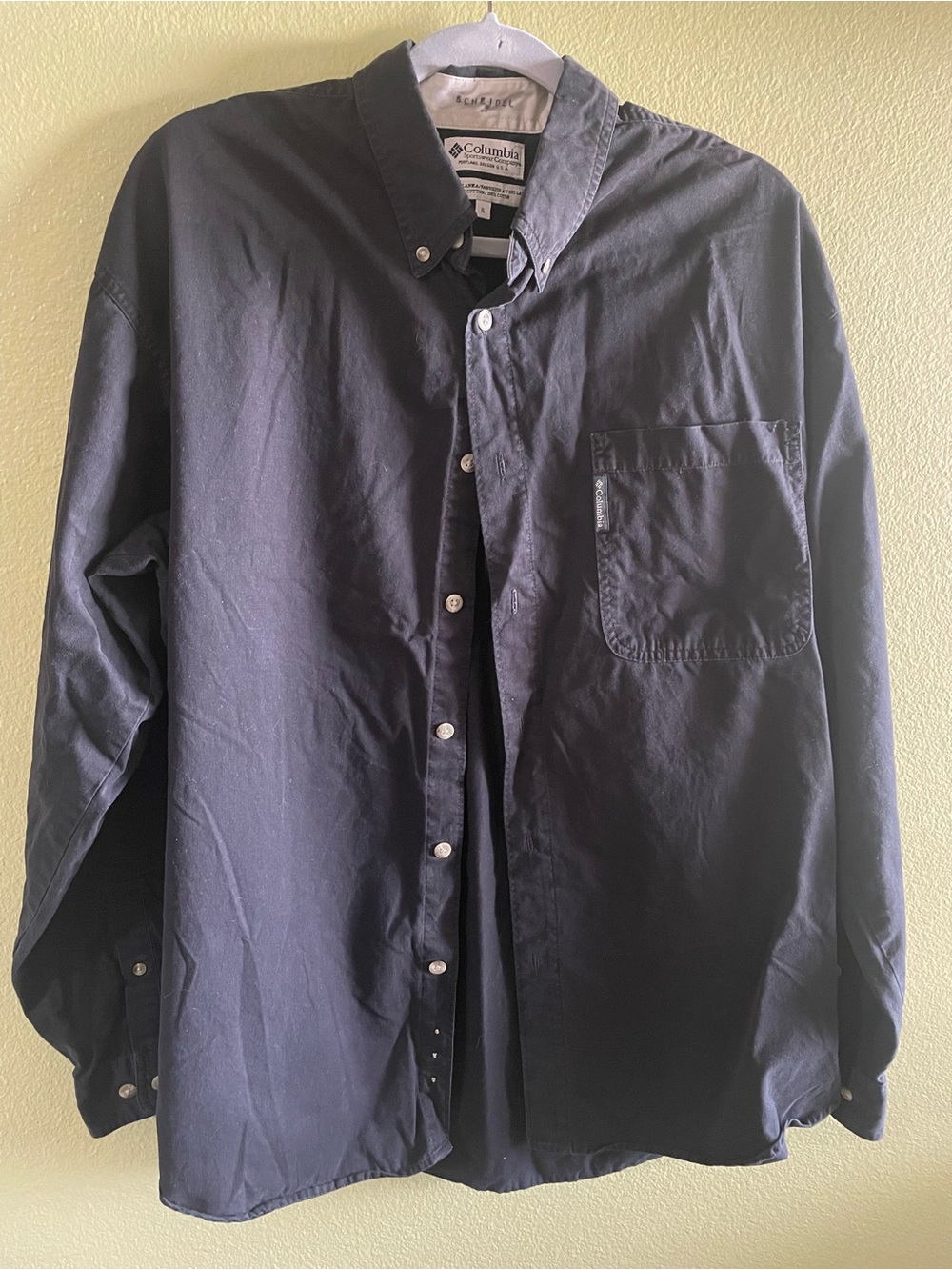 Columbia Men's Black Button-Down Shirt